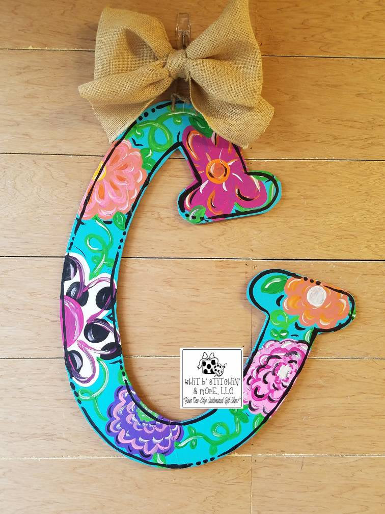 Monogram door hanger, initial door hanger, letter door hanger, spring door hanger, summer door hanger, floral door hanger