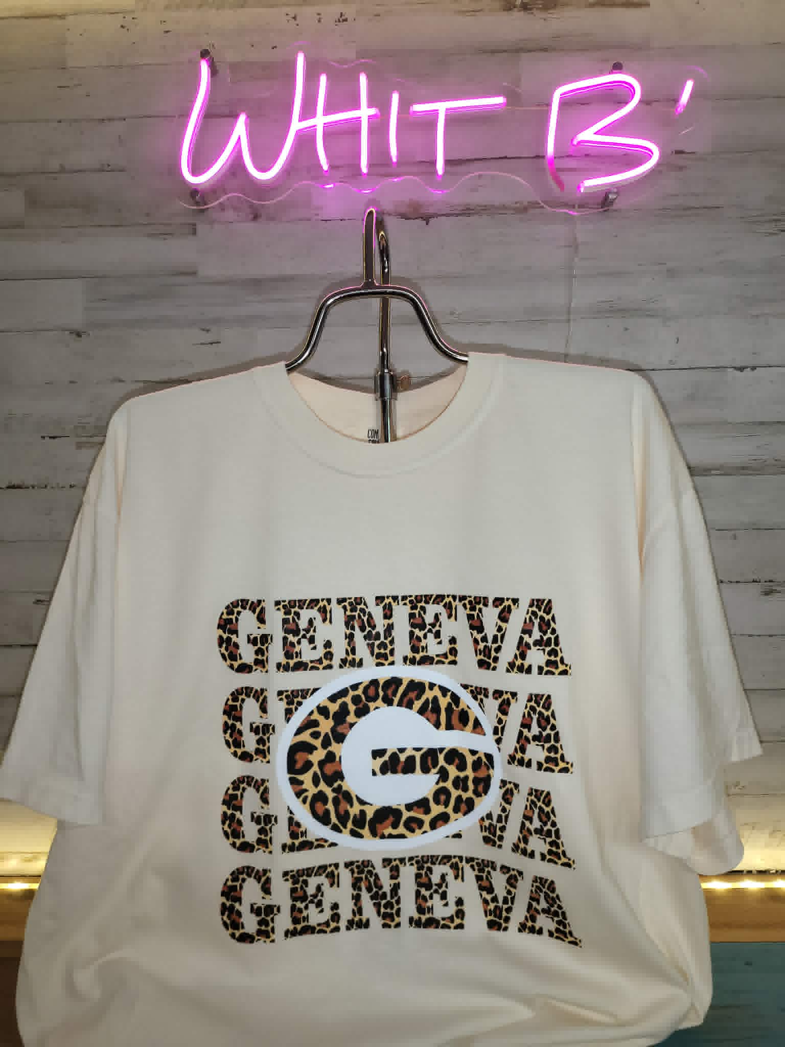 Cream Georgia shirt with repeated leopard-print lettering and white G logo