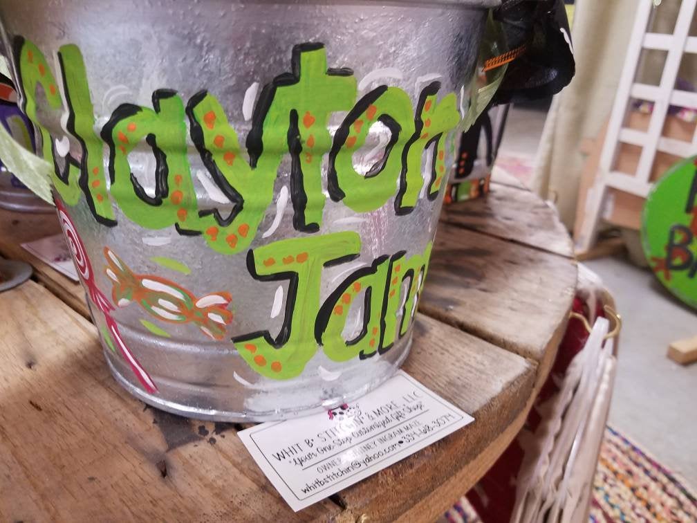 Personalized trick or treat basket, Handpainted Halloween Bucket,  customized Halloween bucket, trick or treat basket, Halloween pail