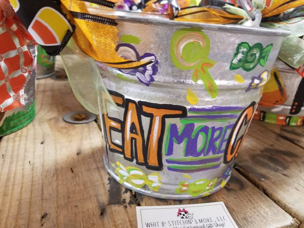 Personalized trick or treat basket, Handpainted Halloween Bucket,  customized Halloween bucket, trick or treat basket, Halloween pail